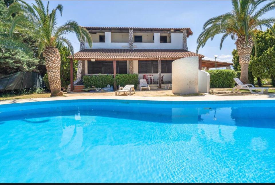 Villa B&s Con Piscina Fontane Bianche